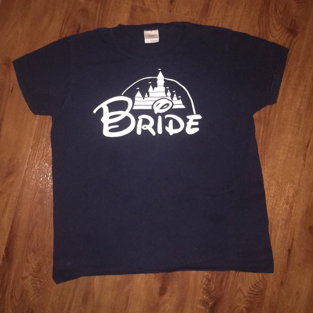 Navy blue Disney bride T-shirt medium vguc cotton